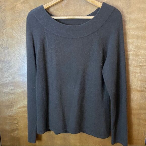 SARAH Spencer brown soft‎ fuzzy wool and angora rabbit blend scoop neck sweater - Picture 4 of 4